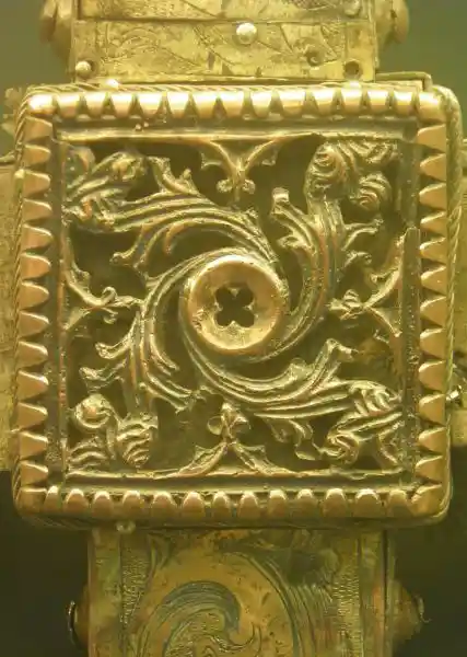 Swastika and four-leaf clover design inside a cross